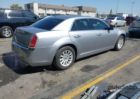 2014 Chrysler 300 z USA, uszkodzony, nr VIN 2C3CCAAG8EH156946